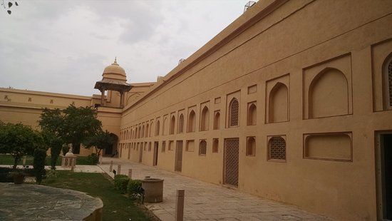 Daulat Khana